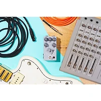 JHS Pedals 424 Gain Stage Fuzz Effects Pedal Gray