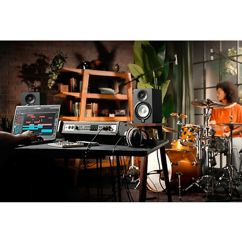 Universal Audio Volt 876 USB-C Audio Interface