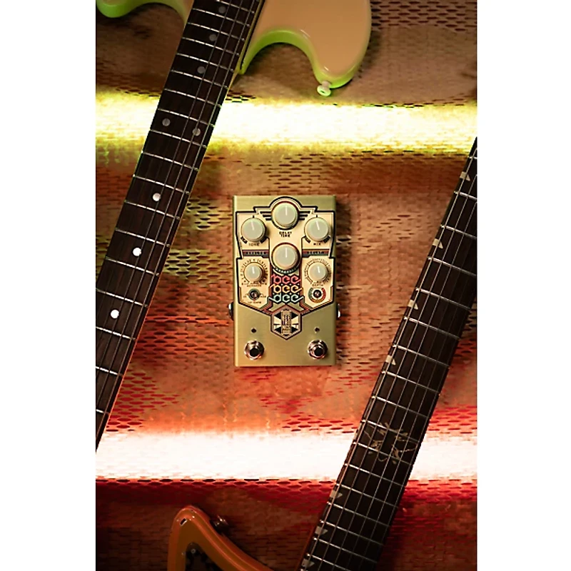 Beetronics FX BeeBeeDee Analog Delay Pedal - Green