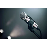 Warm Audio Retro 64 Dynamic Vocal and Instrument Microphone - Chrome