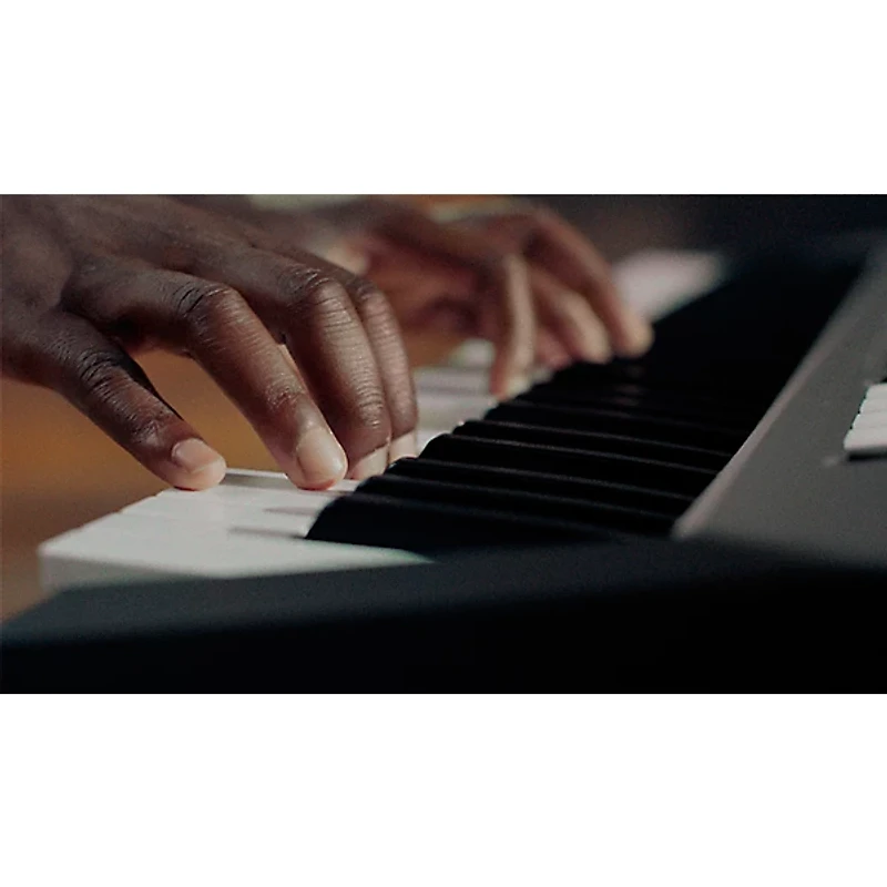 Yamaha PSR-E483 61-Key Portable Keyboard