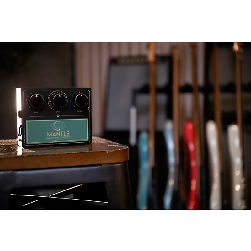 Walrus Audio Mantle Bass Preamp/DI - Black