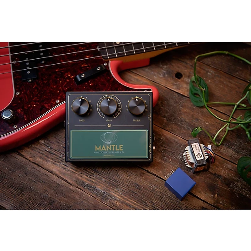 Walrus Audio Mantle Bass Preamp/DI - Black