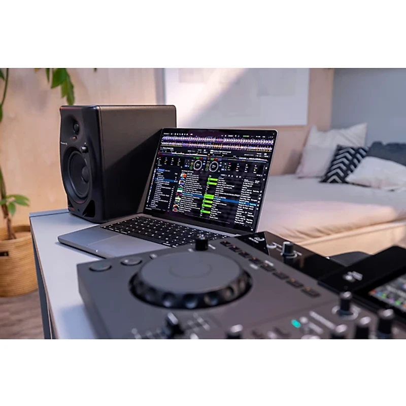 AlphaTheta XDJ-AN 2-Channel All-in-One DJ System