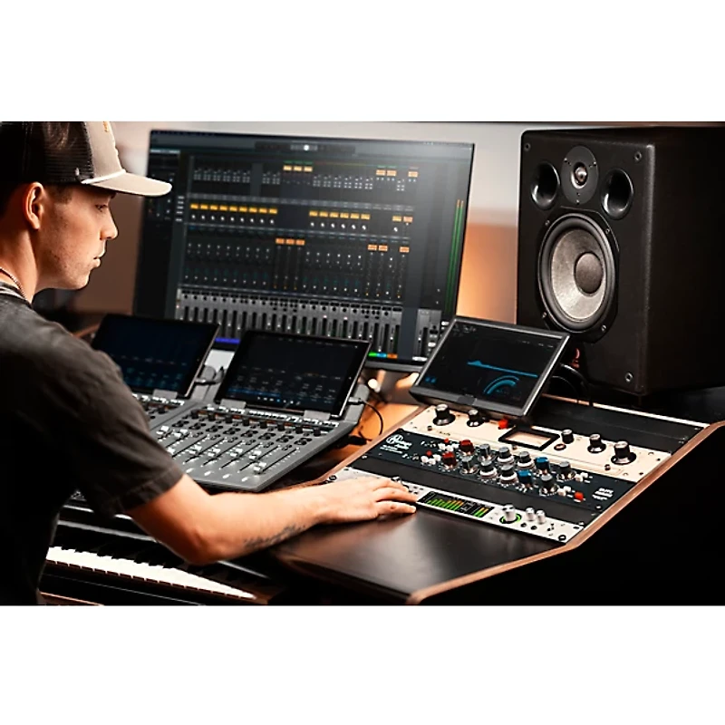 Universal Audio Apollo x8 Gen 2 Audio Interface With UAD Analog Classics Pro