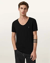 Tonic Scoop Neck Slim Ramskull T-Shirt