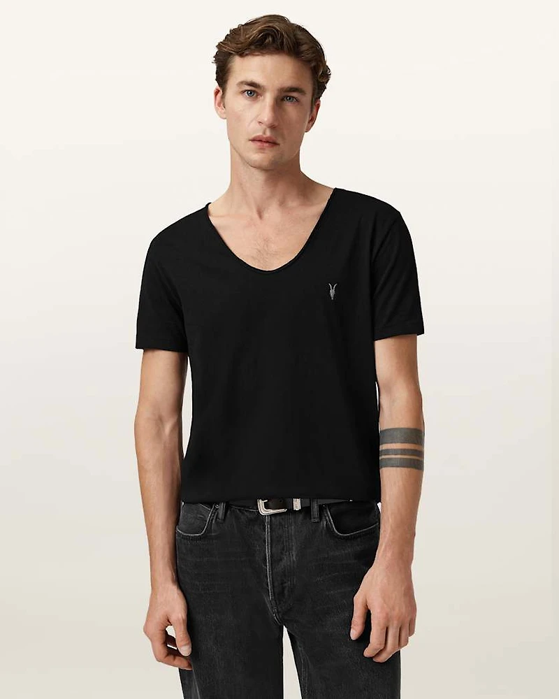 Tonic Scoop Neck Slim Ramskull T-Shirt