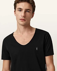 Tonic Scoop Neck Slim Ramskull T-Shirt