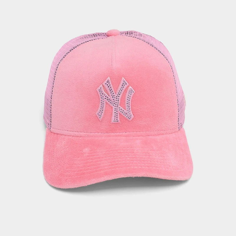 New Era New York Yankees MLB Velour Trucker Hat