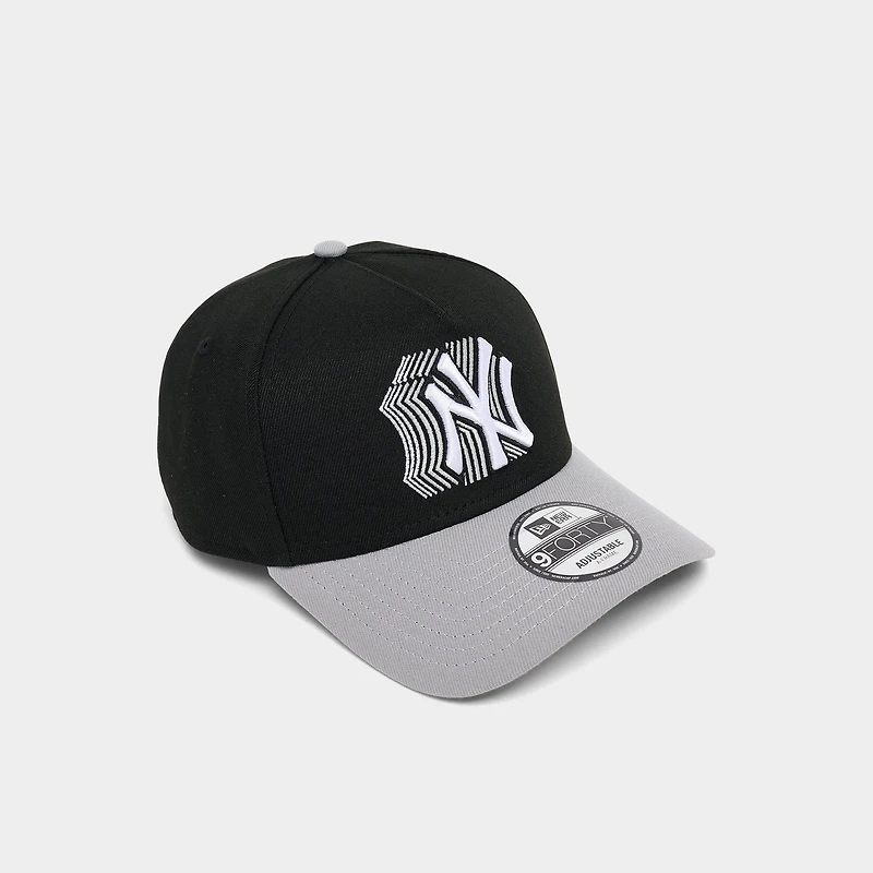 New Era New York Yankees MLB Repeat Logo 9FORTY A-Frame Snapback Hat