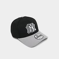 New Era New York Yankees MLB Repeat Logo 9FORTY A-Frame Snapback Hat