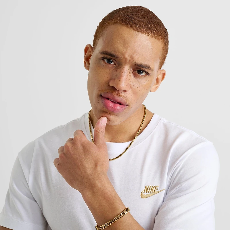 Nike Sportswear Club T-Shirt