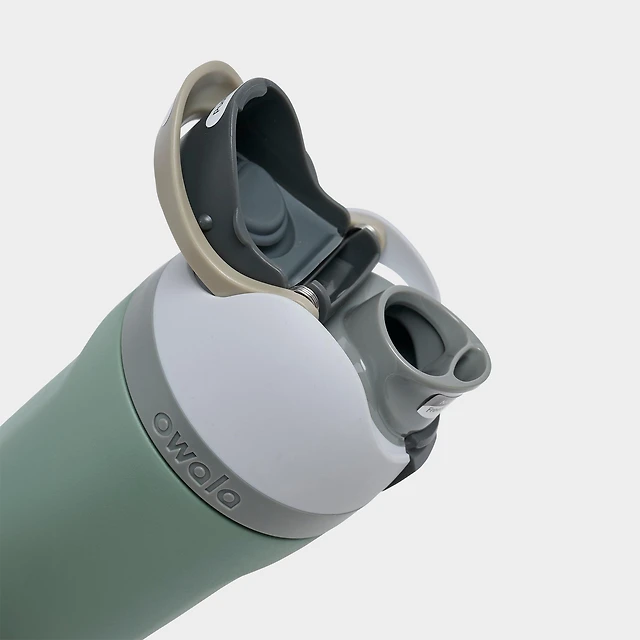 Owala FreeSip Water Bottle (24 oz)