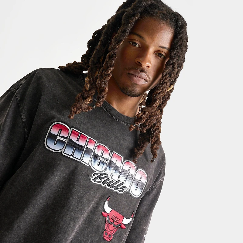 Men's Pro Standard Chicago Bulls NBA Chrome Graphic T-Shirt