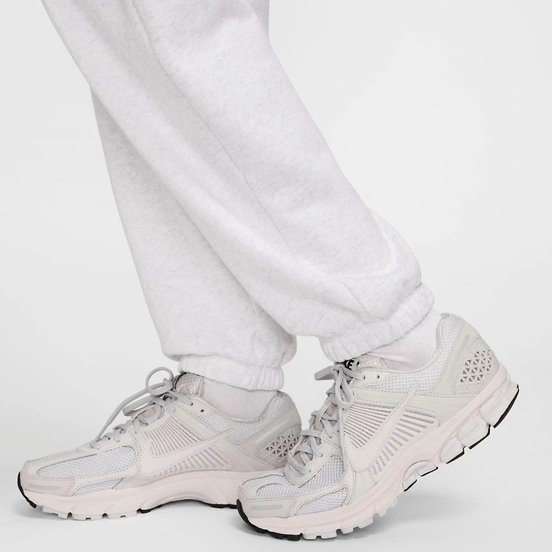 Womens Nike Sportswear Club Fleece Mid-Rise Oversized Cargo Sweatpants