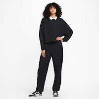 Women's Nike Sportswear Plush Cropped Crewneck Sweatshirt