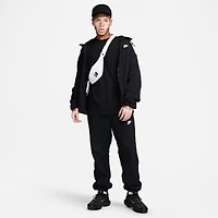 Men's Nike Sportswear Premium Essentials Long-Sleeve Pocket T-Shirt