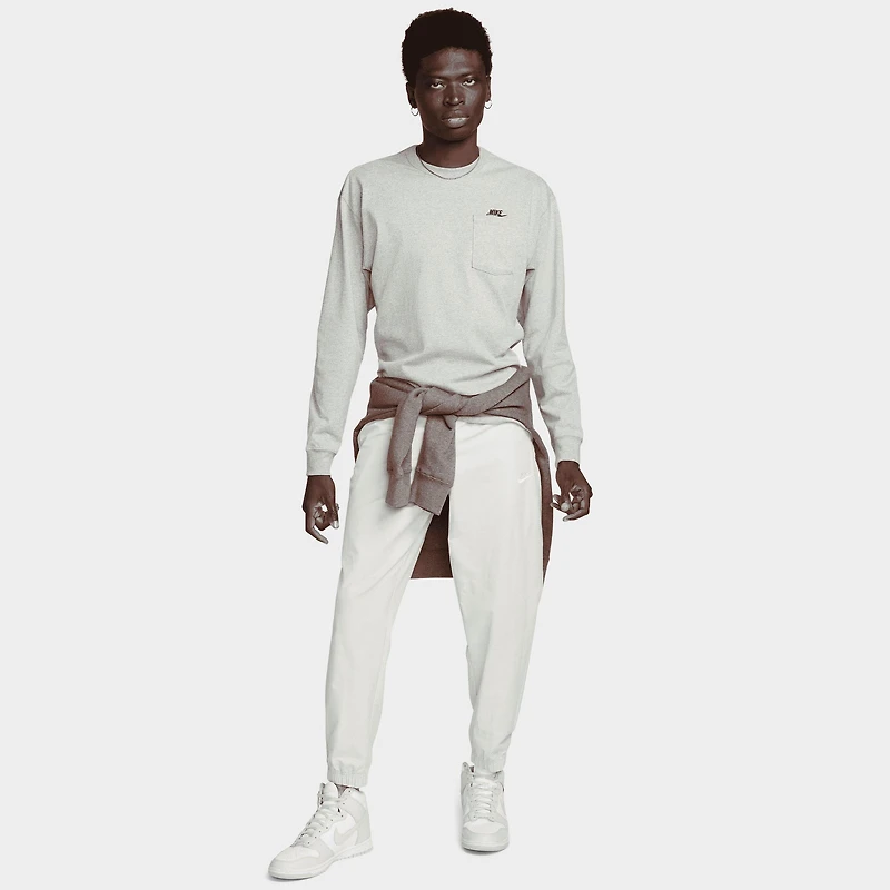 Men's Nike Sportswear Premium Essentials Long-Sleeve Pocket T-Shirt