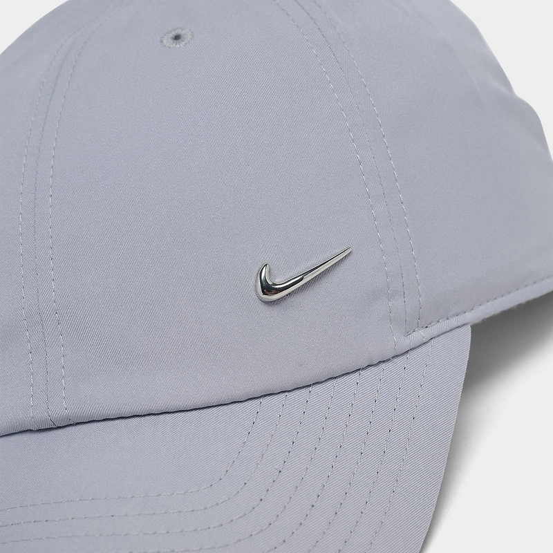 Nike Dri-FIT Club Unstructured Metal Swoosh Strapback Hat