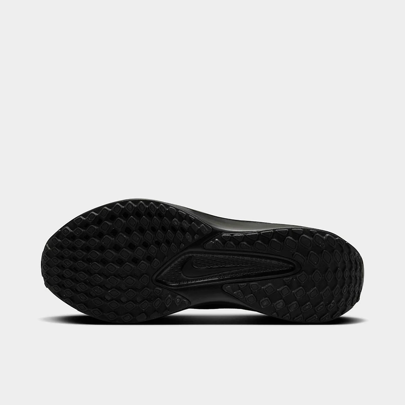 NIKE QUEST 6