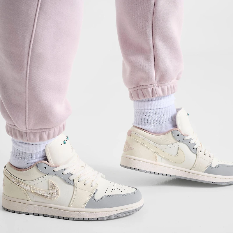 Women's Jordan Brooklyn Fleece Pants