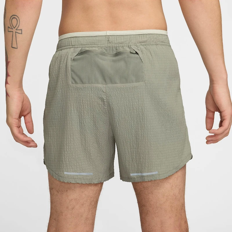 Men's Nike Stride Running Division Dri-FIT Seersucker 5" Brief-Lined Shorts