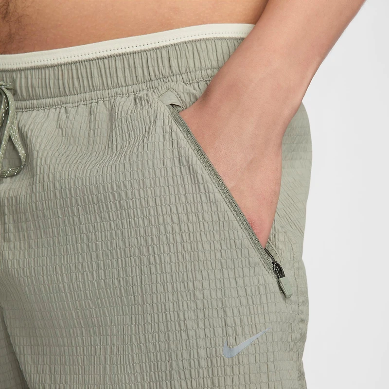 Men's Nike Stride Running Division Dri-FIT Seersucker 5" Brief-Lined Shorts