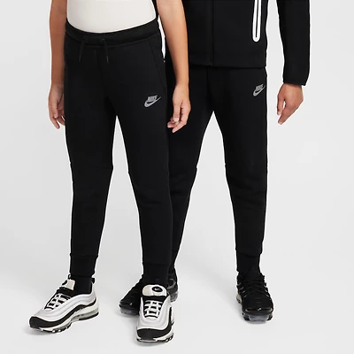 Boys' Big Kids' Nike Sportswear Tech Fleece Reflective Jogger Pants