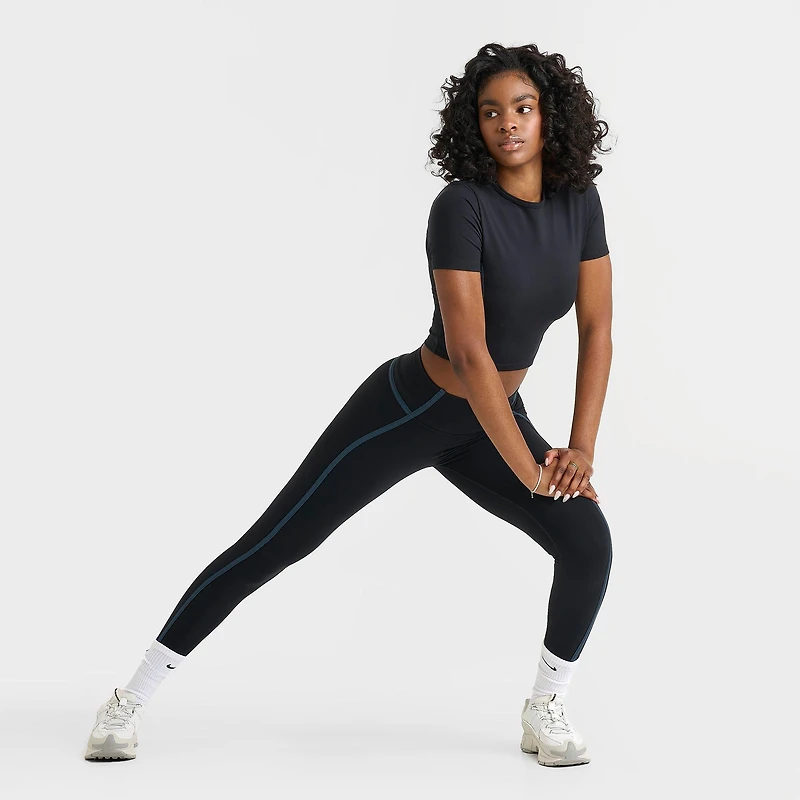 Women's Nike One Dri-FIT Short-Sleeve Fitted T-Shirt