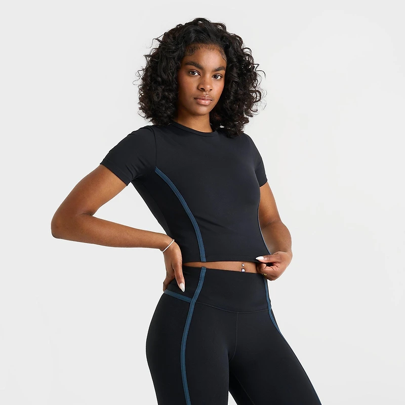 Women's Nike One Dri-FIT Short-Sleeve Fitted T-Shirt