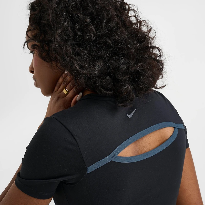 Women's Nike One Dri-FIT Short-Sleeve Fitted T-Shirt