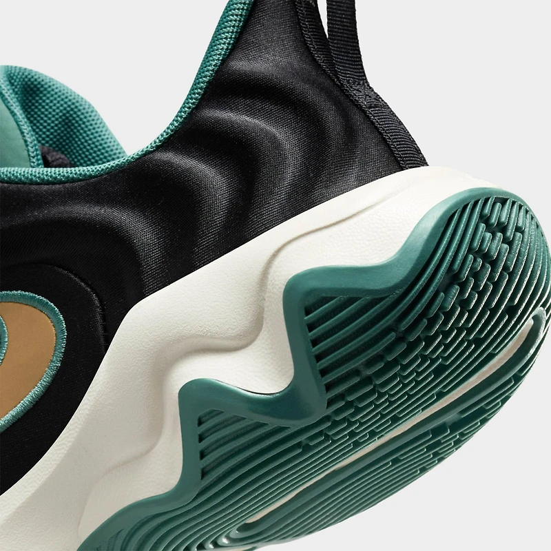 Big Kids’ Nike Giannis Immortality 4 Basketball Shoes