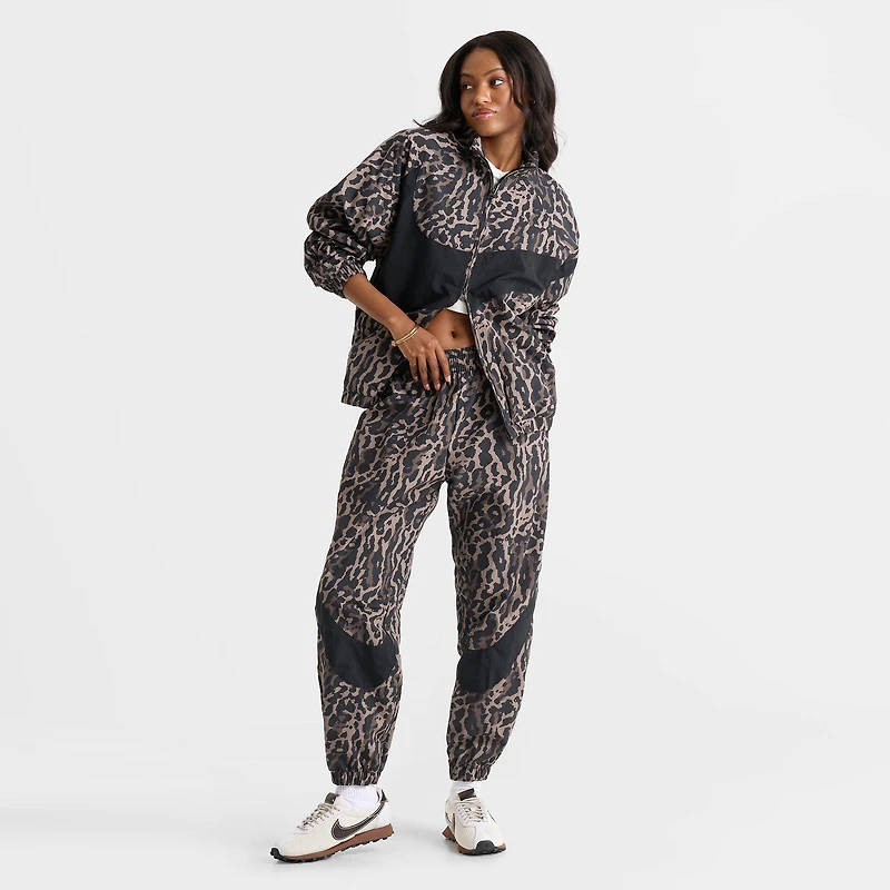 Women's Nike Sportswear Woven Printed Jogger Pants