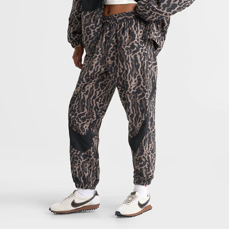 Women's Nike Sportswear Woven Printed Jogger Pants