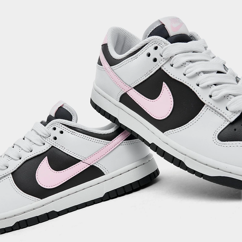 Women's Nike Dunk Low SE Casual Shoes