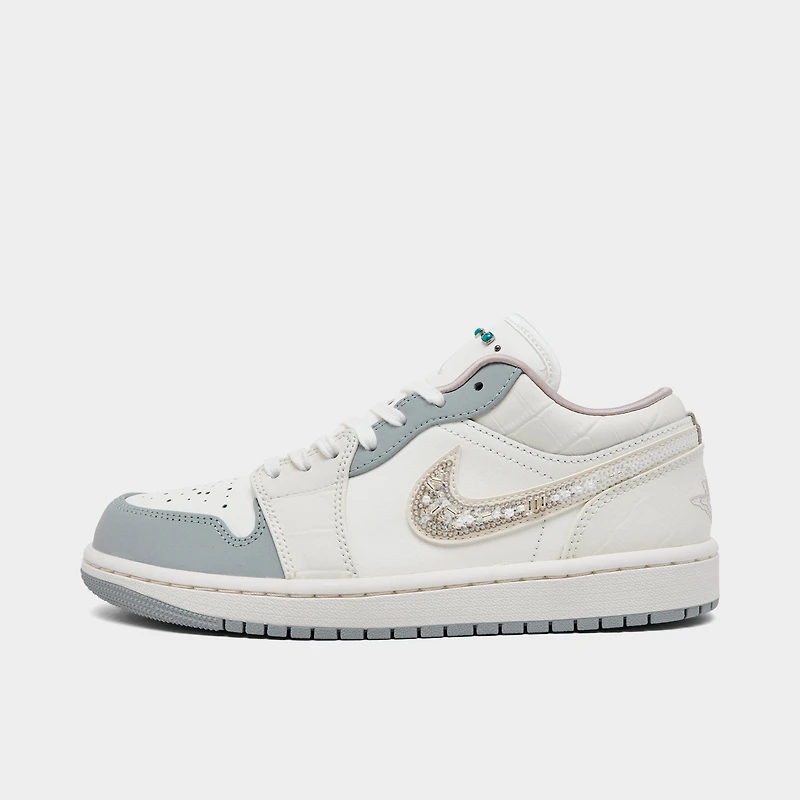 Women's Air Jordan 1 Low SE Casual Shoes