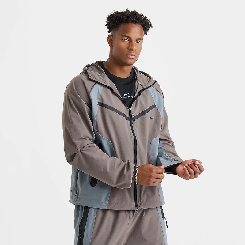 Men's Nike Tech Dri-FIT Woven Windrunner Loose Jacket