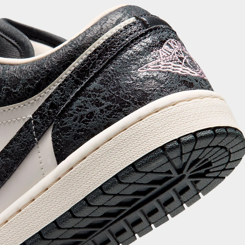 Women's Air Jordan Retro 1 Low SE Casual Shoes