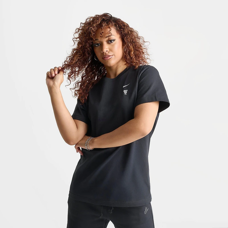 Women's Nike Short-Sleeve Basketball T-Shirt