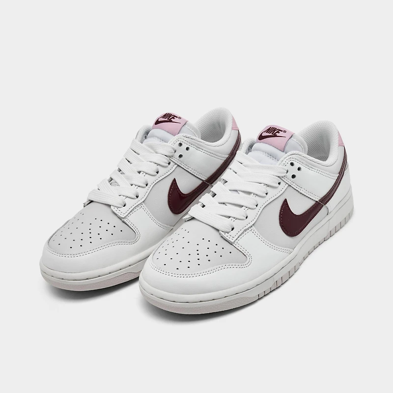 Women's Nike Dunk Low Retro SE Casual Shoes