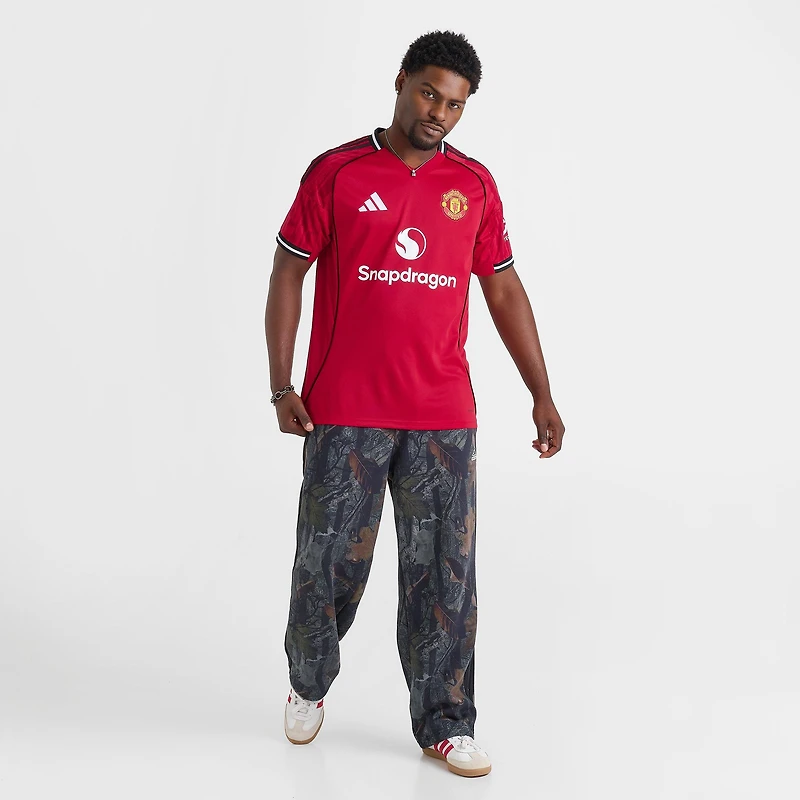 Men's adidas Manchester United 2025-26 Home Soccer Jersey