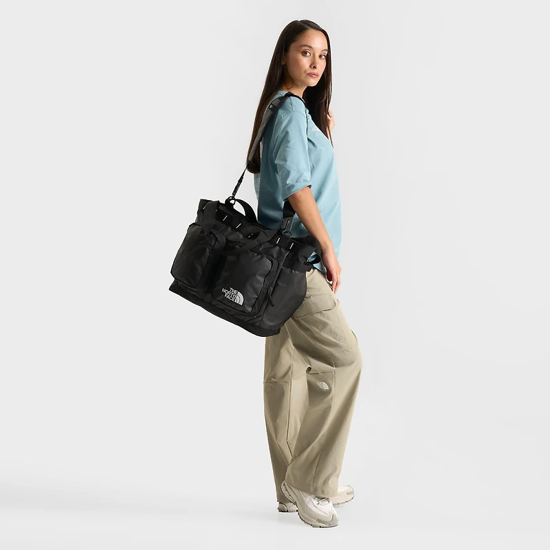 The North Face Base Camp Voyager Tote Bag (25L)