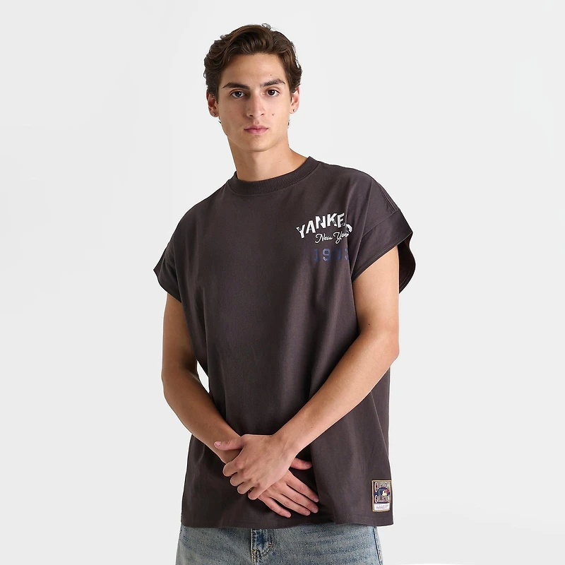 Men's Mitchell & Ness New York Yankees MLB Staggered Zap Cut-Off Top