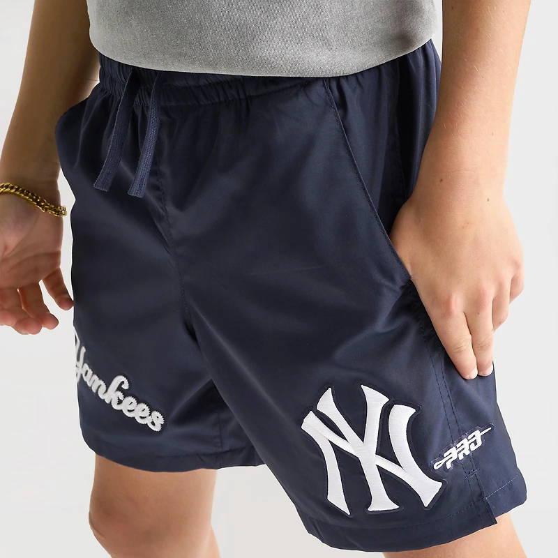 Big Kids' Pro Standard New York Yankees MLB Woven Shorts