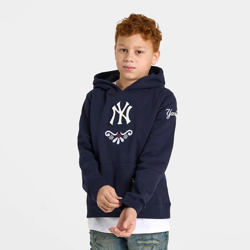Big Kids' Pro Standard New York Yankees MLB Sugar Skull Pullover Hoodie