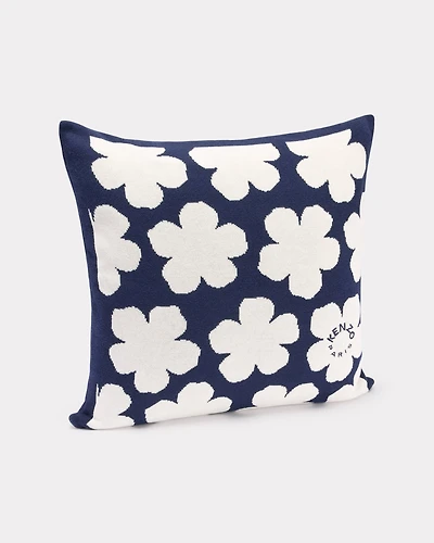 'K Hanadot' knit cushion cover