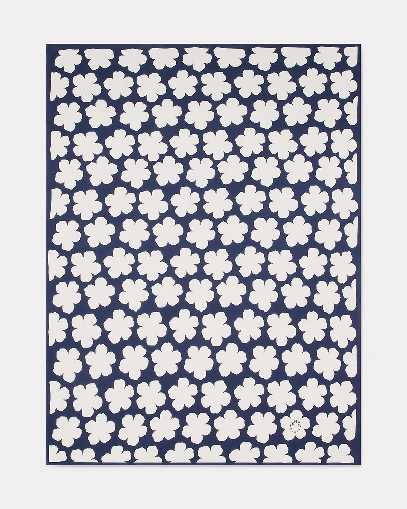 'K Hanadot' knitted blanket