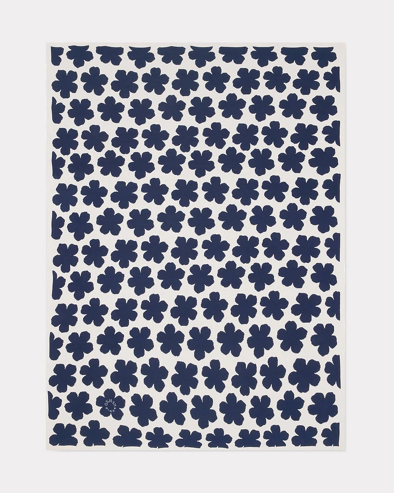 'K Hanadot' knitted blanket