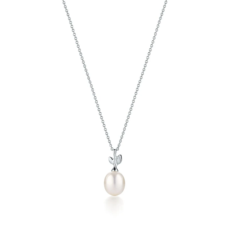 Paloma Picasso® Olive Leaf Pearl Pendant