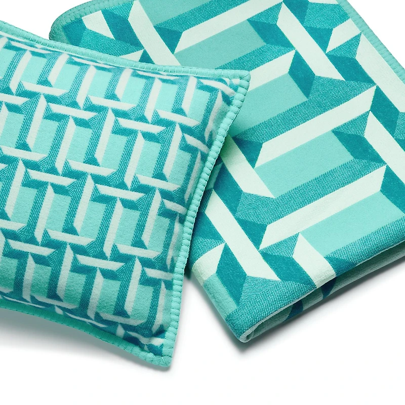 Tiffany T T True Blanket